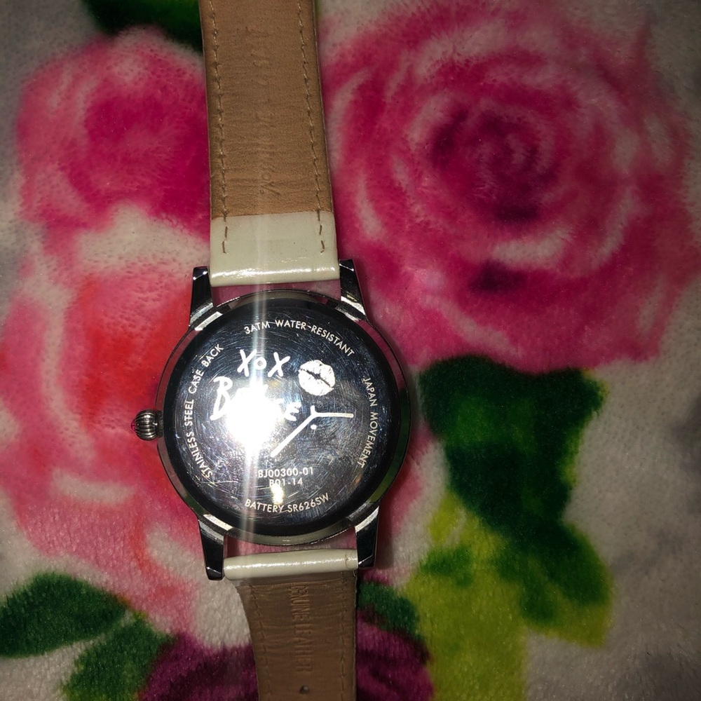 😍 Betsey Johnson Watch - Picture 3 of 3